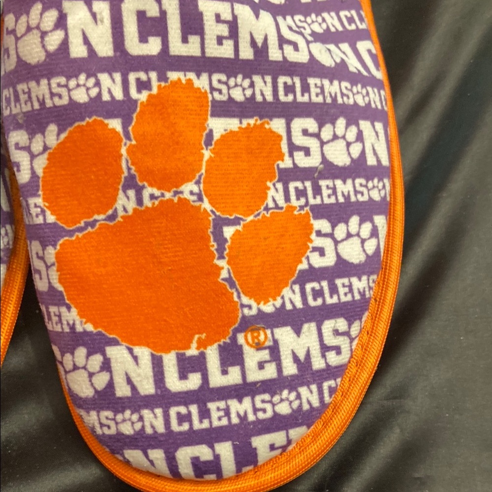Clemson Men’s Orange and Purple Slippers NWT - Picture 7 of 7